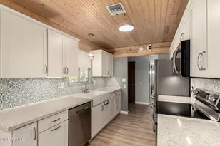 18617 N Kiva Dr, Sun City, AZ 85373 - Photo 10