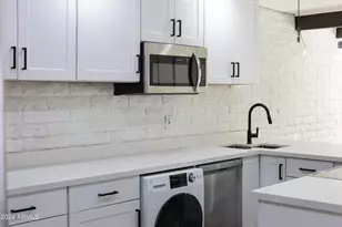 3002 N 32nd St, Phoenix, AZ 85018 - Photo 10