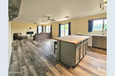 11943 W Delwood Drive, Arizona City, AZ 85123 - Photo 8