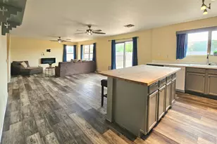 11943 W Delwood Dr, Arizona City, AZ 85123 - Photo 8