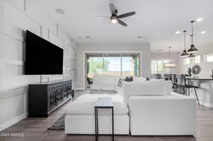 9258 W White Feather Ln, Peoria, AZ 85383 - Photo 6