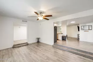 5352 W Port Au Prince Ln, Glendale, AZ 85306 - Photo 4