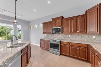 17900 W Briarwood Drive, Goodyear, AZ 85338 - Photo 26