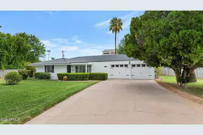 3009 N 43rd Place, Phoenix, AZ 85018 - Photo 2