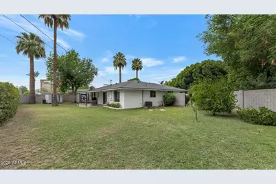 3009 N 43rd Place, Phoenix, AZ 85018 - Photo 14