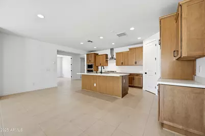 16752 W Saguaro Park Lane, Surprise, AZ 85387 - Photo 4