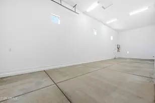 16752 W Saguaro Park Ln, Surprise, AZ 85387 - Photo 36