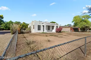 1020 E Minnezona, Phoenix, AZ 85014 - Photo 1