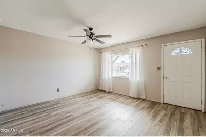 226 W Cholla Street, Casa Grande, AZ 85122 - Photo 6