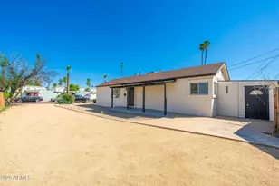 913 W Highland Ave, Phoenix, AZ 85013 - Photo 2