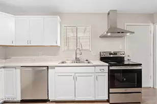 913 W Highland Ave, Phoenix, AZ 85013 - Photo 10