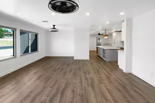 2337 W Tierra Buena Ln, Phoenix, AZ 85023 - Photo 10