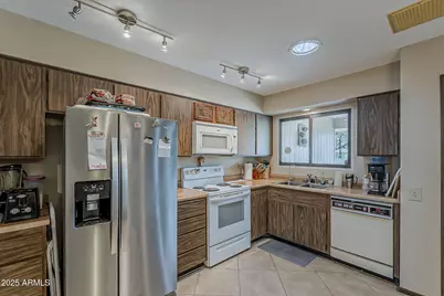 13127 W Blue Bonnet Drive, Sun City West, AZ 85375 - Photo 16