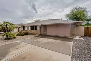 13127 W Blue Bonnet Dr, Sun City West, AZ 85375 - Photo 2