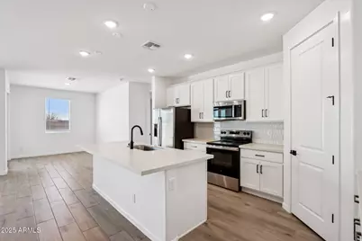 4619 S 95th Drive, Tolleson, AZ 85353 - Photo 10