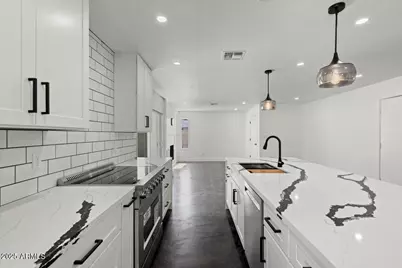 10037 N 42nd Drive, Phoenix, AZ 85051 - Photo 14