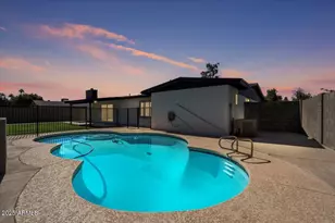 10037 N 42nd Dr, Phoenix, AZ 85051 - Photo 6