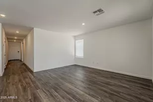 10805 W Carousel Dr, Arizona City, AZ 85123 - Photo 12