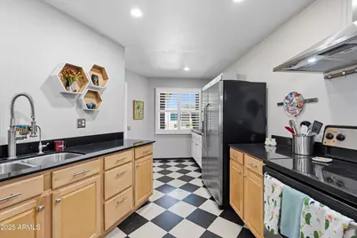 16801 N 103rd Avenue, Sun City, AZ 85351 - Photo 4