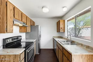 3221 W Mohawk Ln, Phoenix, AZ 85027 - Photo 2