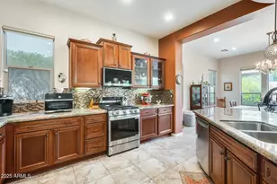 12964 W Fossil Dr, Peoria, AZ 85383 - Photo 1