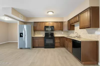 1121 W Halstead Drive, Phoenix, AZ 85023 - Photo 6