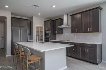 15800 W Georgia Drive, Surprise, AZ 85379 - Photo 6