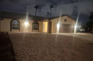 3926 W Sahuaro Dr, Phoenix, AZ 85029 - Photo 8