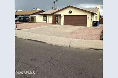 3926 W Sahuaro Drive, Phoenix, AZ 85029 - Photo 2