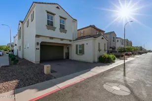 279 E Aster Dr, Chandler, AZ 85286 - Photo 2