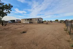 26700 S Grandview Dr, Congress, AZ 85332 - Photo 2