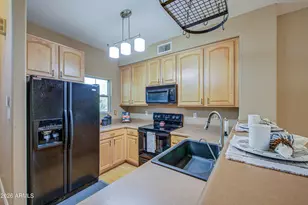 754 N Laguna Dr, Gilbert, AZ 85233 - Photo 8