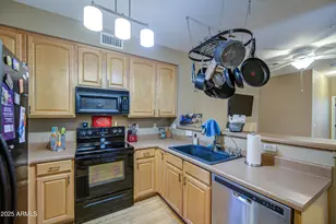 754 N Laguna Dr, Gilbert, AZ 85233 - Photo 8