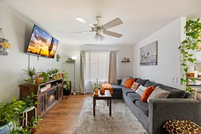 1910 E Sandra Terrace, Phoenix, AZ 85022 - Photo 6