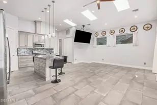 2058 W Dobbins Rd, Phoenix, AZ 85041 - Photo 10