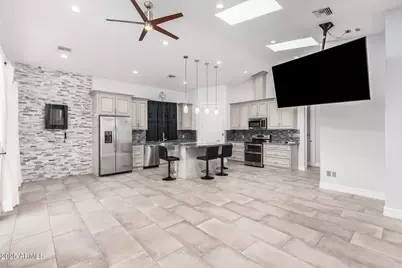 2058 W Dobbins Road, Phoenix, AZ 85041 - Photo 4