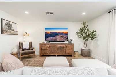 4030 E Fairmount Avenue, Phoenix, AZ 85018 - Photo 14