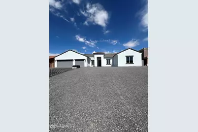 8610 W Monaco Boulevard, Arizona City, AZ 85123 - Photo 2