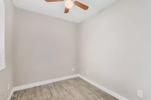 3210 E Helena Dr, Phoenix, AZ 85032 - Photo 10