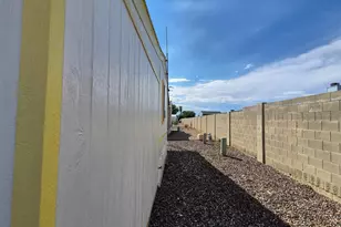 10955 N 79th Ave, Glendale, AZ 85303 - Photo 28