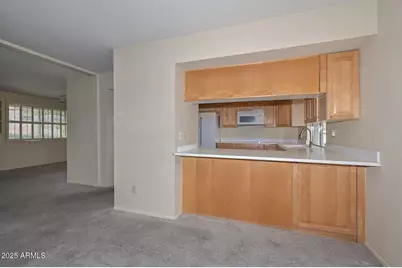 13013 N Surrey Circle, Phoenix, AZ 85029 - Photo 10