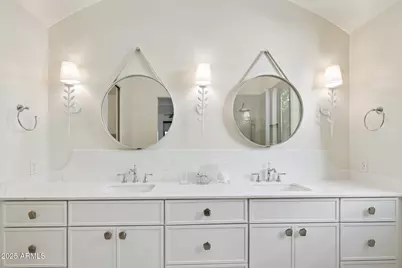 8894 E Wood Drive, Scottsdale, AZ 85260 - Photo 18