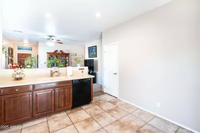 13248 N 88th Avenue, Peoria, AZ 85381 - Photo 8