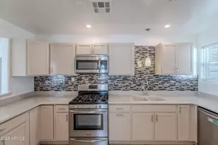 1842 N 17th Ave, Phoenix, AZ 85007 - Photo 10