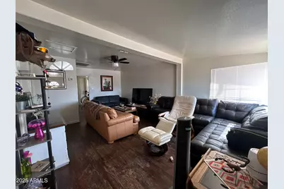 1010 N Park Avenue, Casa Grande, AZ 85122 - Photo 2