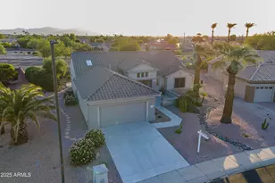17552 N Somerset Dr N, Surprise, AZ 85374 - Photo 2