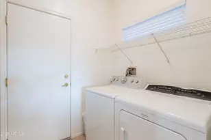 17552 N Somerset Dr N, Surprise, AZ 85374 - Photo 32