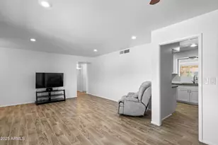 10939 W Sun City Blvd, Sun City, AZ 85351 - Photo 14