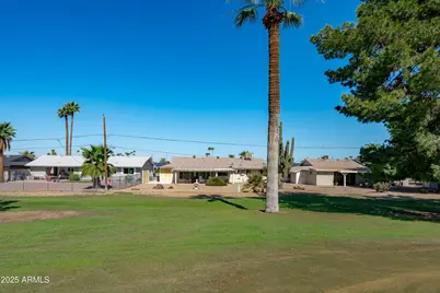 10939 W Sun City Boulevard, Sun City, AZ 85351 - Photo 32