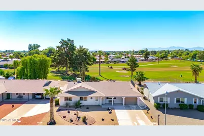 10939 W Sun City Boulevard, Sun City, AZ 85351 - Photo 1